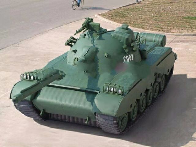 蚌山军用充气坦克车